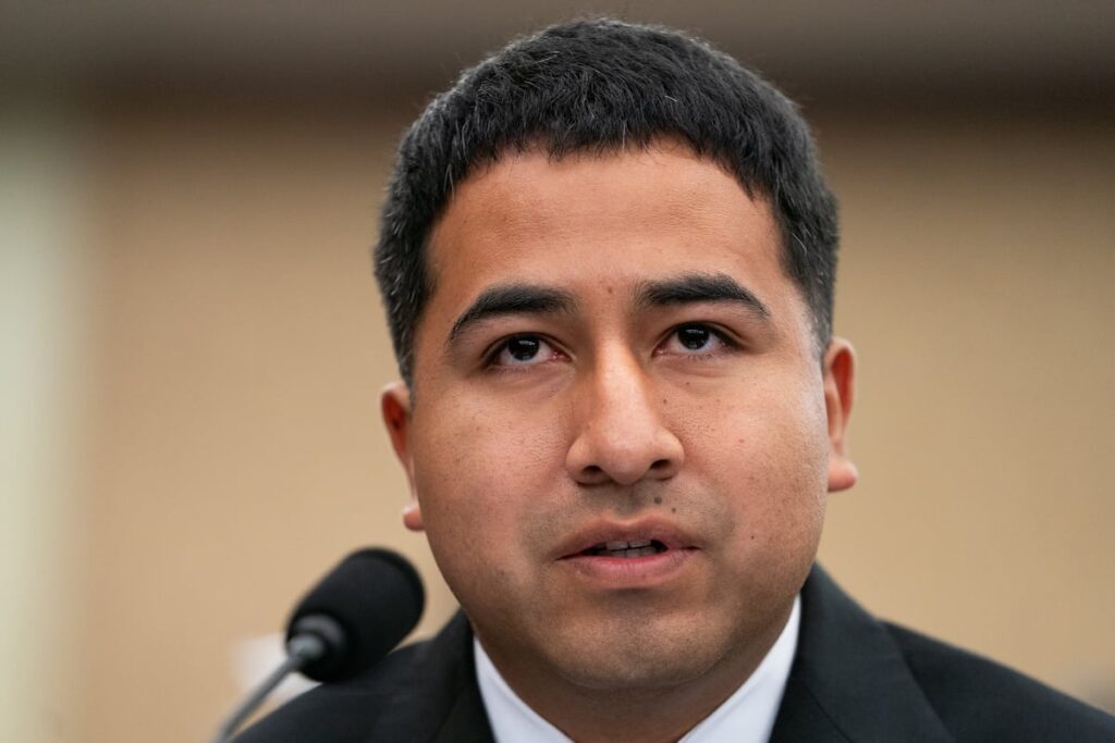 Judge dismisses deportation case for Mexican father of 3 US Marines Judge dismisses deportation case for Mexican father of 3 US Marines