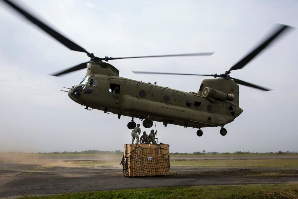 Boeing lands Chinook without a pilot at the controls
