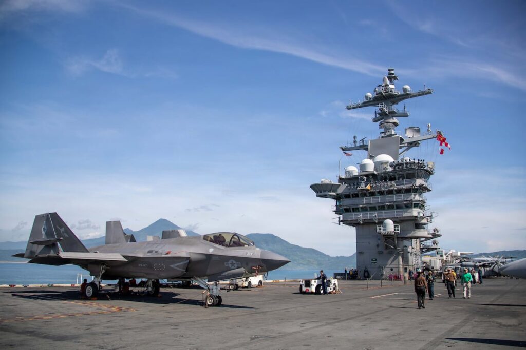 USS George Washington arrives in Vietnam amid China-Philippines strain USS George Washington arrives in Vietnam amid China-Philippines strain