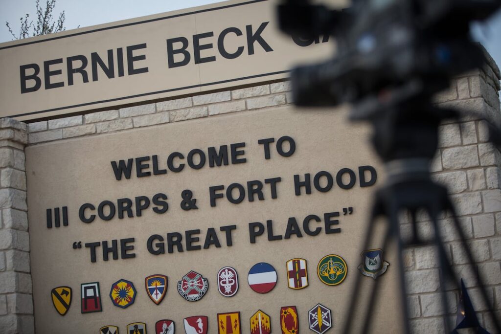 Suicide prevention efforts at Fort Hood lack ‘professional expertise,’ Army says Suicide prevention efforts at Fort Hood lack ‘professional expertise,’ Army says