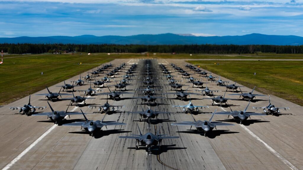 Congress may alter Air Force fighter structure as service fails to reach 1,145 aircraft minimum