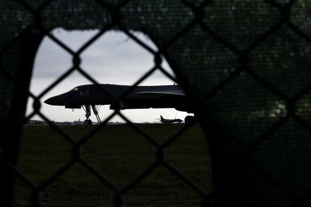 US removes B-1 bombers from UK base amid security concerns US removes B-1 bombers from UK base amid security concerns